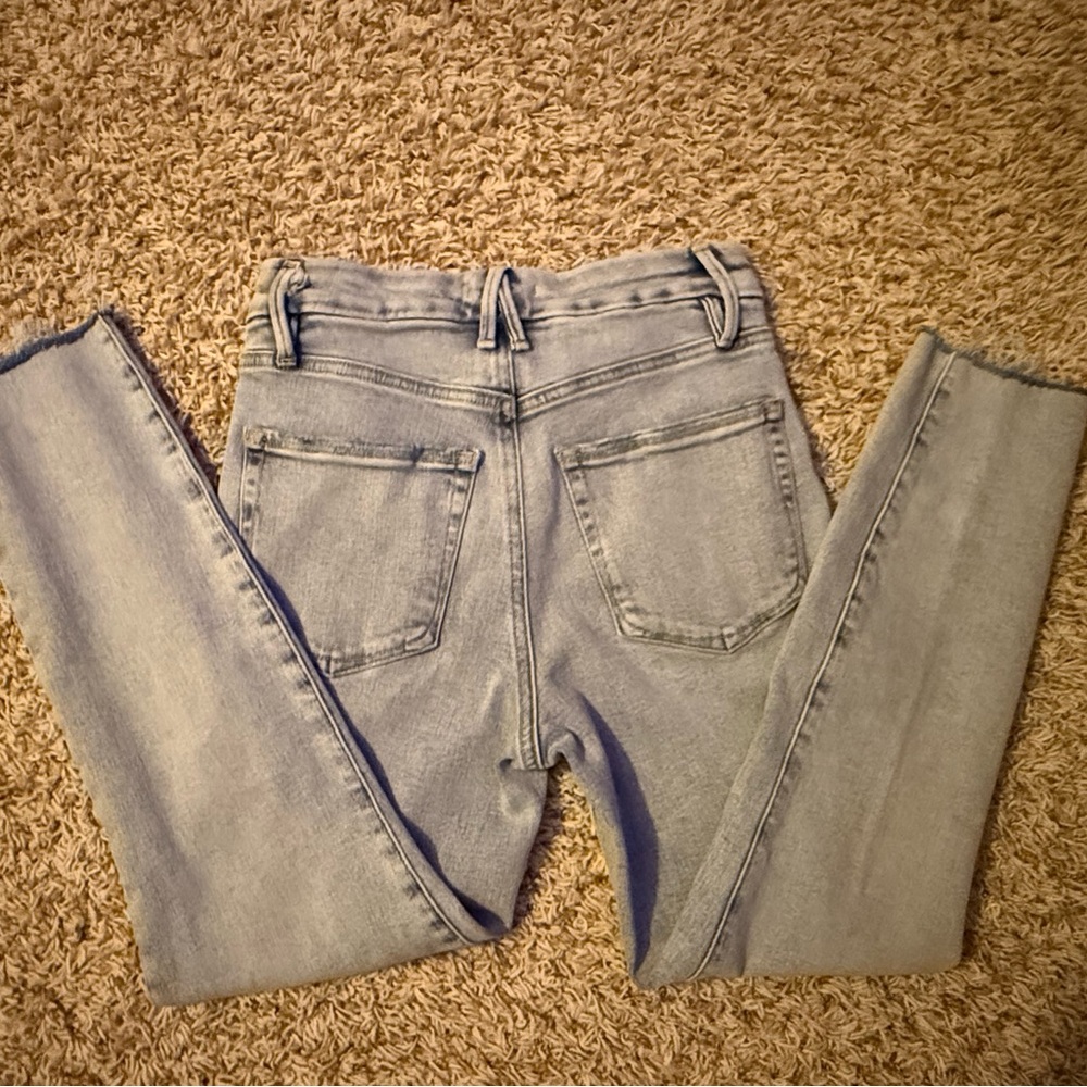 Good American Light Wash Jeans sz 2/26 - Picture 2 of 3